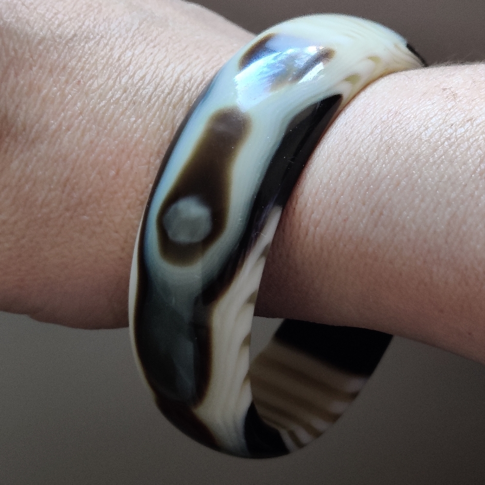 Vintage Lucite Faux Horn Bangle Bracelet